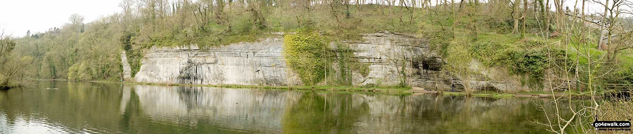 Walk d160 Upperdale, Water-cum-Jolly Dale and The Monsal Trail from Monsal Head - Water-cum-Jolly Dale from the footbridge across the River Wye weir at Cressbrook