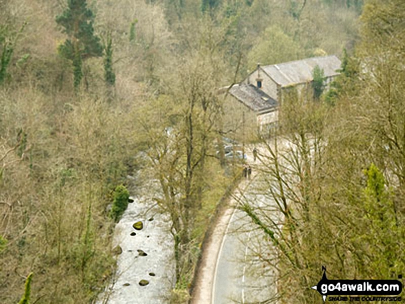 Walk d202 The Monsal Trail, Water-cum-Jolly Dale and Monsal Head from Miller's Dale Station - Miller's Dale from the bridge at Miller's Dale Station