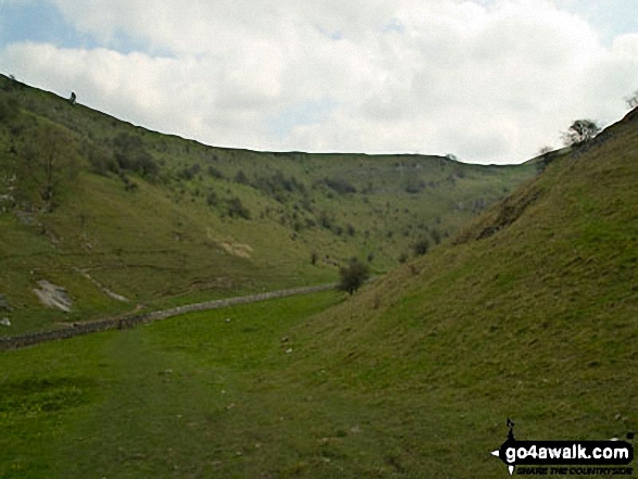 Walk d305 Stoney Middleton, Coombs Dale, Longston Moor, Wardlow Hay Cop and Foolow from Eyam - Cressbrook Dale