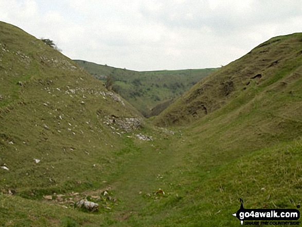 Walk d305 Stoney Middleton, Coombs Dale, Longston Moor, Wardlow Hay Cop and Foolow from Eyam - Tansley Dale