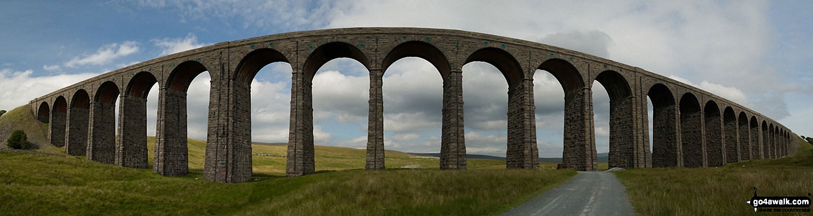 Walk ny101 The Yorkshire Three Peaks from Horton in Ribblesdale - The Ribblehead Viaduct