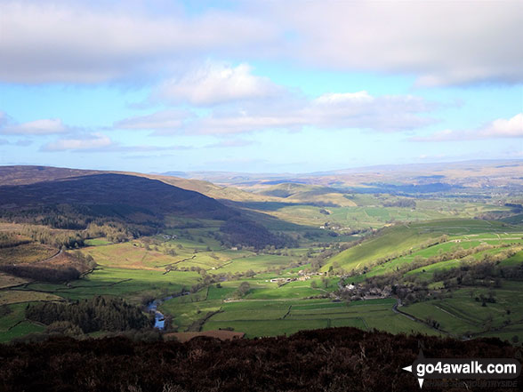 The view from Simon's Seat (Wharfedale) summit