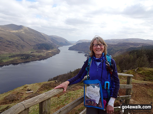 Walk c275 Darling Fell, Low Fell and Fellbarrow from Loweswater - On Raven Crag (Thirlmere) with a broken arm