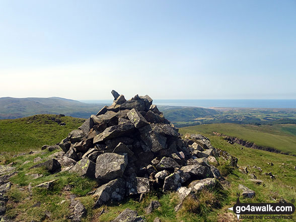 Walk c116 Illgill Head and Whin Rigg from Wasdale Head, Wast Water - Whin Rigg summit cairn