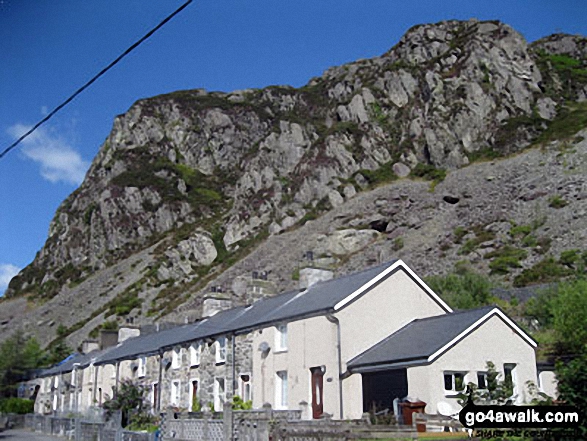 Gerreg Ddu (Trefeini) towering above the houses in Blaenau Ffestiniog 