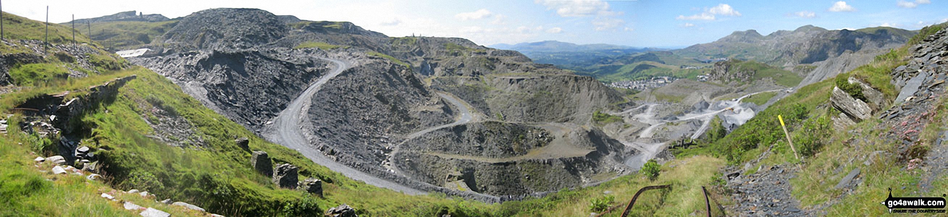 Walk gw170 Moel Penamnen and Manod Mawr from Blaenau Ffestiniog - Maen-offeren Quarry from Drum House at the top of a disused incline with Arenig Fawr & Arenig Fach (on the horizon) and Moelwyn Bach, Craigysgafn and Moelwyn Mawr  (mid-distance right)