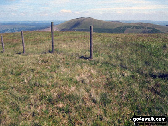 Walk gw170 Moel Penamnen and Manod Mawr from Blaenau Ffestiniog - Y Ro Wen from Foel-fras (Moelwyns)