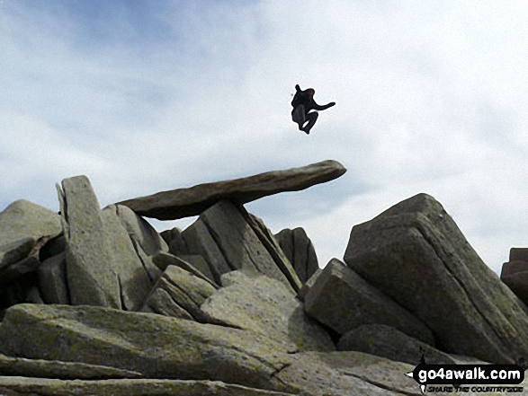 Walk gw102 The Welsh 3000's (Glyderau) from Llanberis - On the Cantilever Stone, Glyder Fach