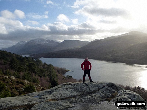 On Y Clegyr above Llyn Padarn (Llanberis) with Crib Goch, Garnedd Ugain (Crib y Ddysgl), Snowdon (Yr Wyddfa), Moel Cynghorion, Foel Goch (Snowdon), Foel Gron and Moel Eilio (Llanberis) in the background Having some low level fun, scrambling . . .