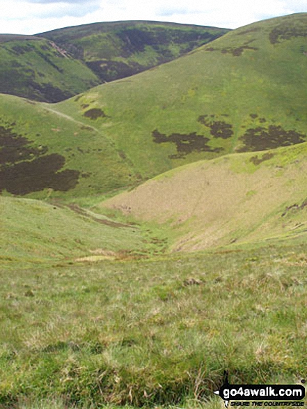 Walk n157 Swineside Law and Windy Gyle from Wedder Leap, Barrowburn - Mozie Law (left) and Windy Gyle (right) from Swineside Law