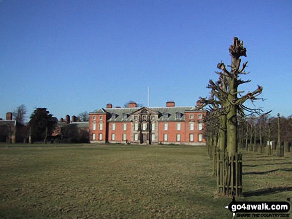 Walk gm101 The Bridgewater Canal from Dunham Town - Dunham Massey Hall