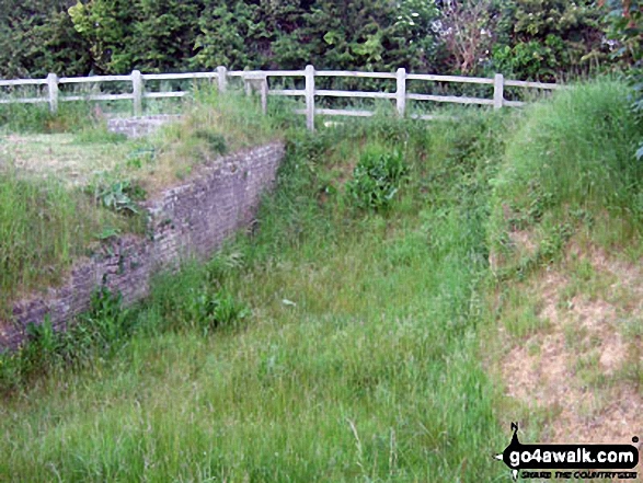 Walk ws154 Westfield and Barnham from Yapton - The (former) Portsmouth and Arundel Navigation Canal near Tilebarn Farm, Barnham