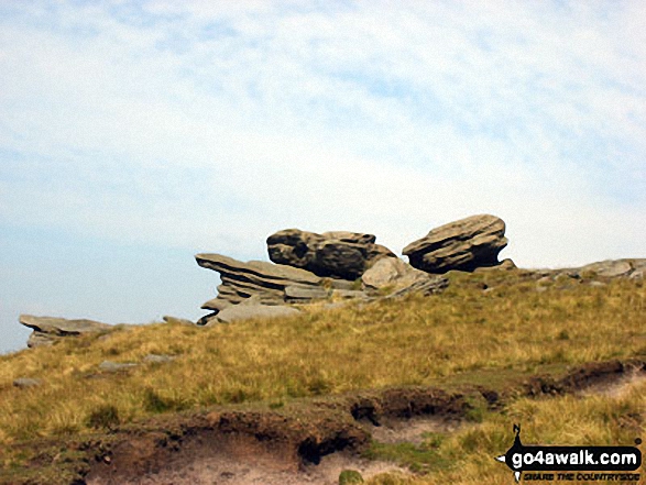 Walk d263 Seal Stones (Kinder Scout), Fairbrook Naze (Kinder Scout) and Mill Hill from Birchin Clough - Rock formations in Kinder Scout