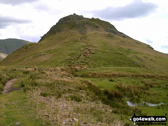 Approching Helm Crag 