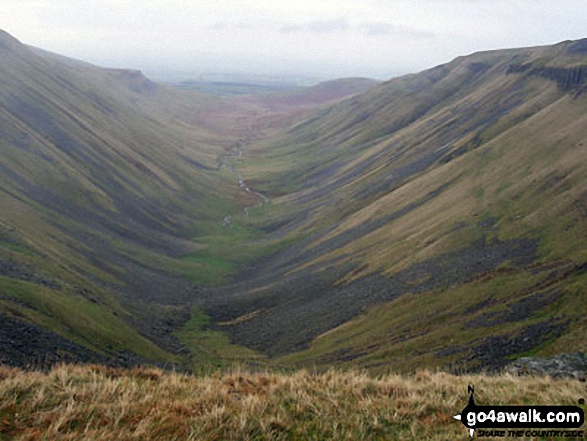 High Cup in all its glory from the Narrow Gate path (Pennine Way) at High Cup Nick 