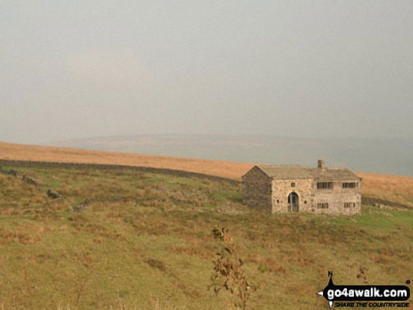 Walk wy104 New Laither Moor from Midgehole - Barn on New Laithe Moor