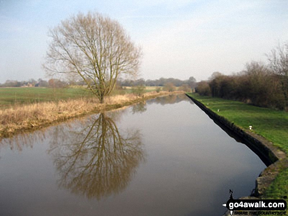 Walk ch142 The Sandstone Trail, Beeston Castle and Higher Burwardsley from Tarporley - The Shropshire Union Canal from Wharton's Lock