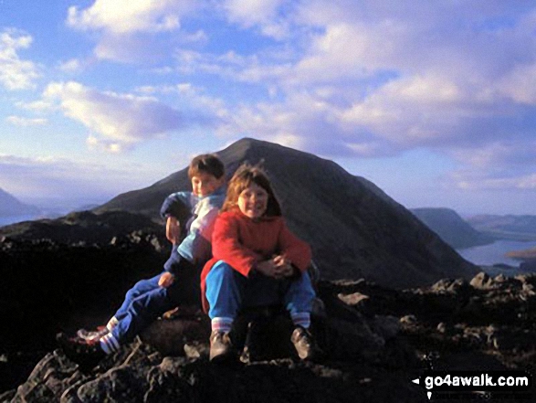 Walk c295 Hay Stacks and Fleetwith Pike from Gatesgarth, Buttermere - Matt and Bex on Hay Stacks (Haystacks) with Gamlin End,High Crag and Crummock Water in the background