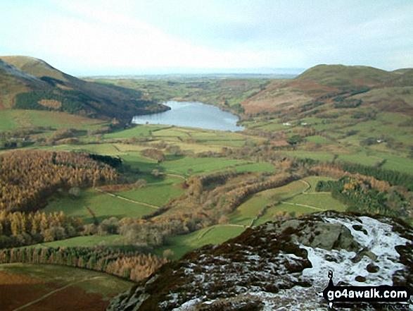 Walk c421 Mellbreak and Hen Comb from Loweswater - Loweswater from Mellbreak