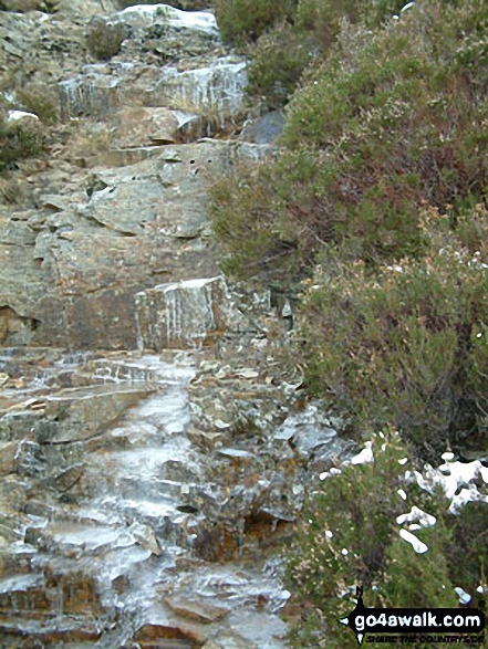 Walk c212 Burnbank Fell, Gavel Fell, Hen Comb and Mellbreak from Loweswater - Frozen path on Mellbreak North end