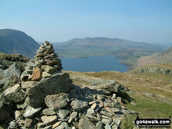 Walk c256 Grasmoor Ridge and Whiteless Pike from Lanthwaite Green - Rannerdale Knotts summit