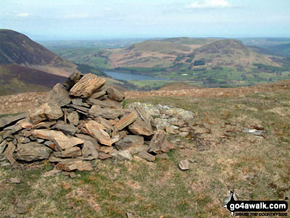 Walk c421 Mellbreak and Hen Comb from Loweswater - The summit of Hen Comb