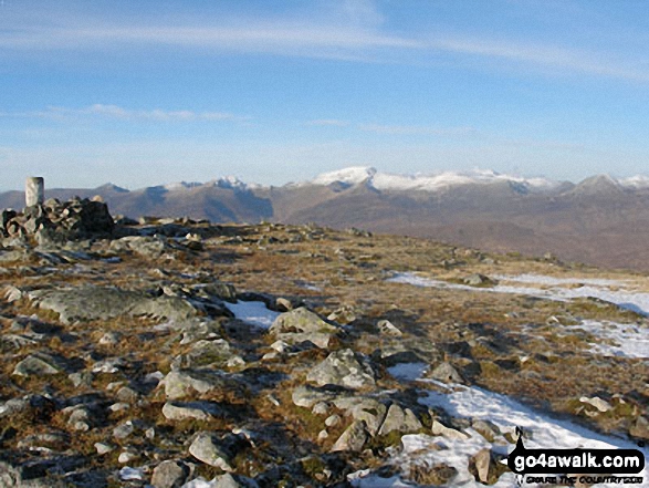 Walk h161 Beinn a' Chrulaiste from Altnafeadh, The Pass of Glen Coe - Ben Nevis and Aonach Mor from the summit of Beinn a' Chrulaiste