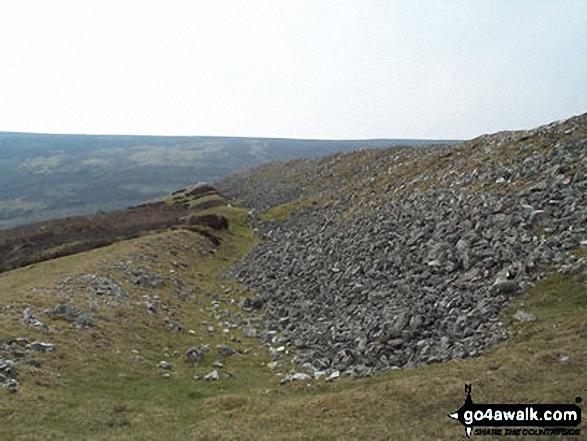 Walk ny157 High Harker Hill and Greets Hill from Reeth - Iron Age Defences on High Harker Hill