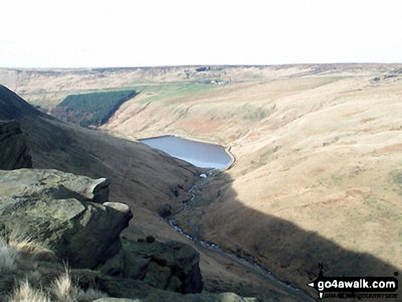 Walk gm126 Ashway Rocks and Great Dove Stones Rocks from Dove Stone Reservoir, Greenfield - Greenfield Reservoir from Raven Stones Brow