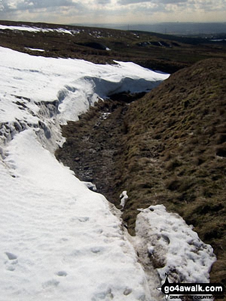 On Ramsden Road (track) near Rough Hill (Shore Moor) 