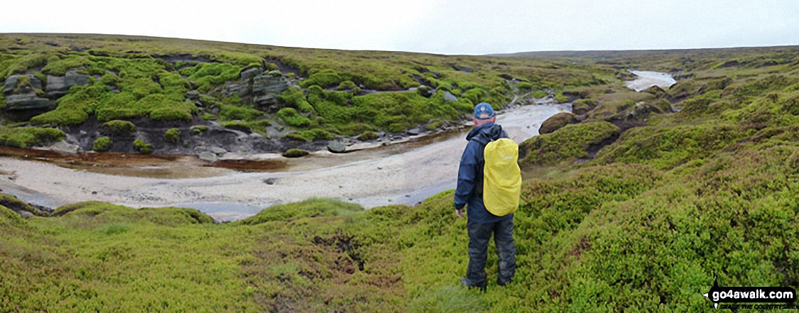 Walk d176 Fairbrook Naze (Kinder Scout) and Mill Hill from Birchin Clough - The River Kinder flowing through the peat hags on The Kinder Scout Plateau