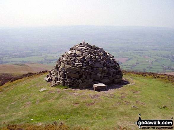 Walk fl155 Moel Famau and Cilcain - The smaller beacon or cairn on the summit of Moel Dywyll<br> on The Offa's Dyke Path