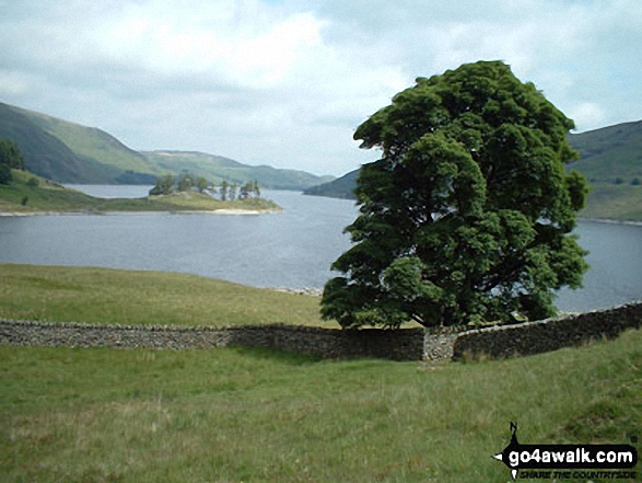 Walk c114 High Street from Mardale Head - Speaking Crag from The Rigg, Haweswater Reservoir