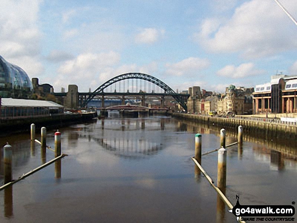 Walk tw100 The River Tyne from Gateshead Millennium Bridge (Baltic Square) - The View west from Millennium Eye Bridge - Walking The Hadrian's Wall Path National Trail - Day 1