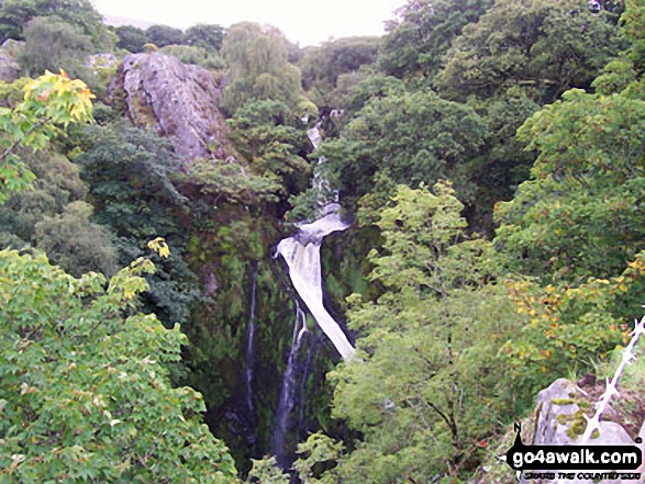 Walk gw186 Garnedd Ugain, Snowdon (Yr Wyddfa) & Moel Cynghorion from Llanberis - Waterfall off the Llanberis path up Mount Snowdon (Yr Wyddfa)