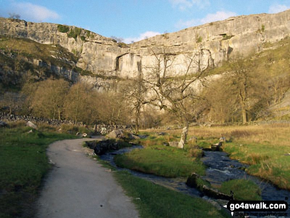 Walk ny202 Malham from Settle - Malham Cove