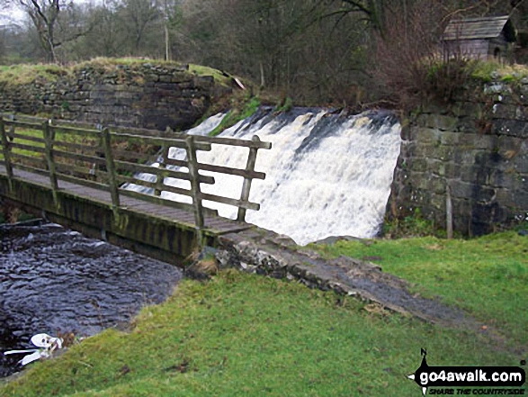 Walk ny111 Hebden and Kelber from Grassington - The River Wharfe near Grassington