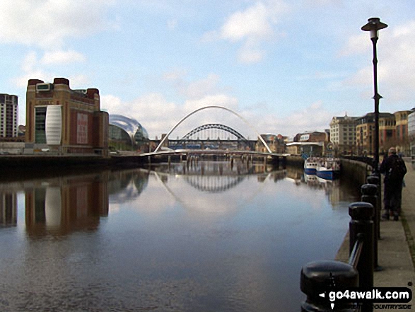 Walk tw100 The River Tyne from Gateshead Millennium Bridge (Baltic Square) - River Tyne, Newcastle - Millennium Eye Bridge and Tyne Bridges, Baltic Tower and Sage Building - Walking The Hadrian's Wall Path National Trail - Day 1