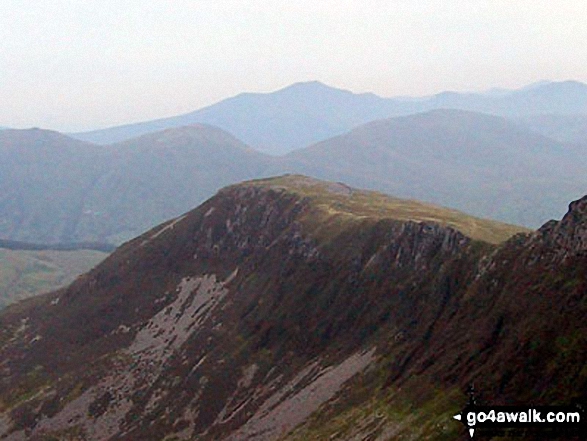 Walk gw188 The first part of the Nantlle Ridge from Rhyd-Ddu - Y Garn (Moel Hebog) from Trum y Ddysgl - with Foel Goch (left), Moel Cynghorion (right) and Elidir Fawr between