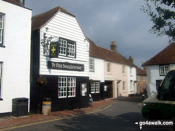 Walk es144 Firle Beacon from Alfriston - Ye Old Smugglers Inne, Alfriston