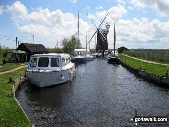 Walk nf145 Horsey from Winterton-on-Sea - Horsey Drainage Mill and Marina