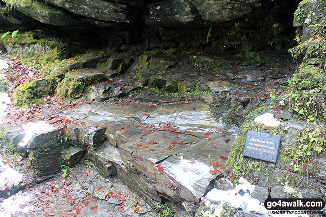 Burns' Seat in the Birks of Aberfeldy The plaque says "Here Robert Burns was inspired to write The Birks of Aberfeldy"