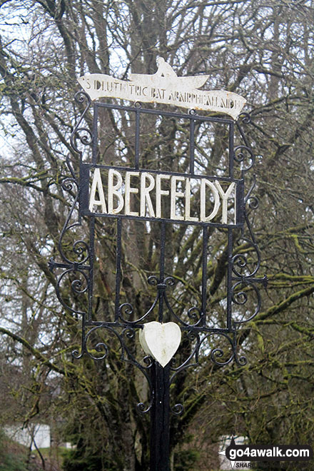 Walk pk105 The Birks of Aberfeldy from Aberfeldy - Aberfeldy town sign