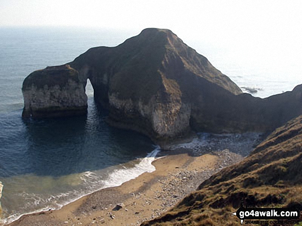 Walk ey112 Flamborough Head and North Landing from South Landing - Flamborough Head rock arch