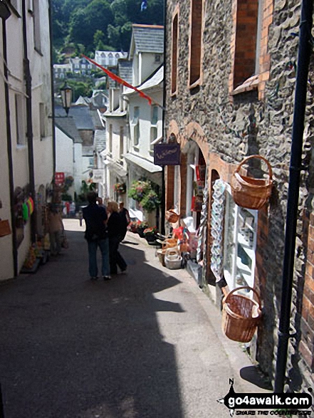 Walk de106 The Valley of Rocks from Lynton - One of the narrow streets in Lynton