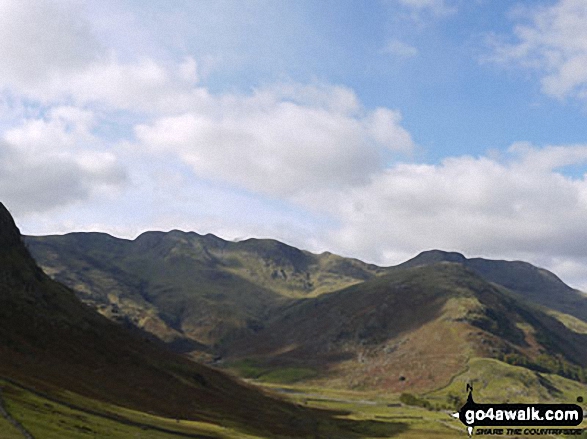 Walk c414 Crinkle Crags and Bow Fell (Bowfell) from The Old Dungeon Ghyll, Great Langdale - Crinkle Crags (South Top), Crinkle Crags (Long Top), Crinkle Crags (Gunson Knott), Shelter Crags, Shelter Crags, (North Top), The Band , Bow Fell (Bowfell) and Bow Fell (Bowfell) (North Top) from Stool End, Great Langdale