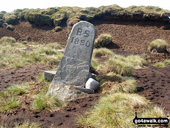 Boundary Stone on Mallowdale Pike (Mallowdale Fell) summit 