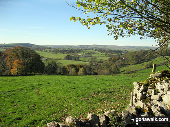 Walk s113 Milldale, Wolfscote Dale, Wolfscote Hill, Narrowdale Hill and Gratton Hill from Alstonefield - The Staffordshire Countryside from the bottom of Wolfscote Hill