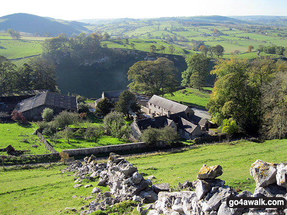 Walk s113 Milldale, Wolfscote Dale, Wolfscote Hill, Narrowdale Hill and Gratton Hill from Alstonefield - Wolfscote Grange from Wolfscote Hill