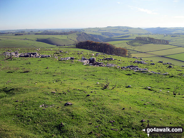 Walk s113 Milldale, Wolfscote Dale, Wolfscote Hill, Narrowdale Hill and Gratton Hill from Alstonefield - Wolfscote Dale from the summit of Wolfscote Hill